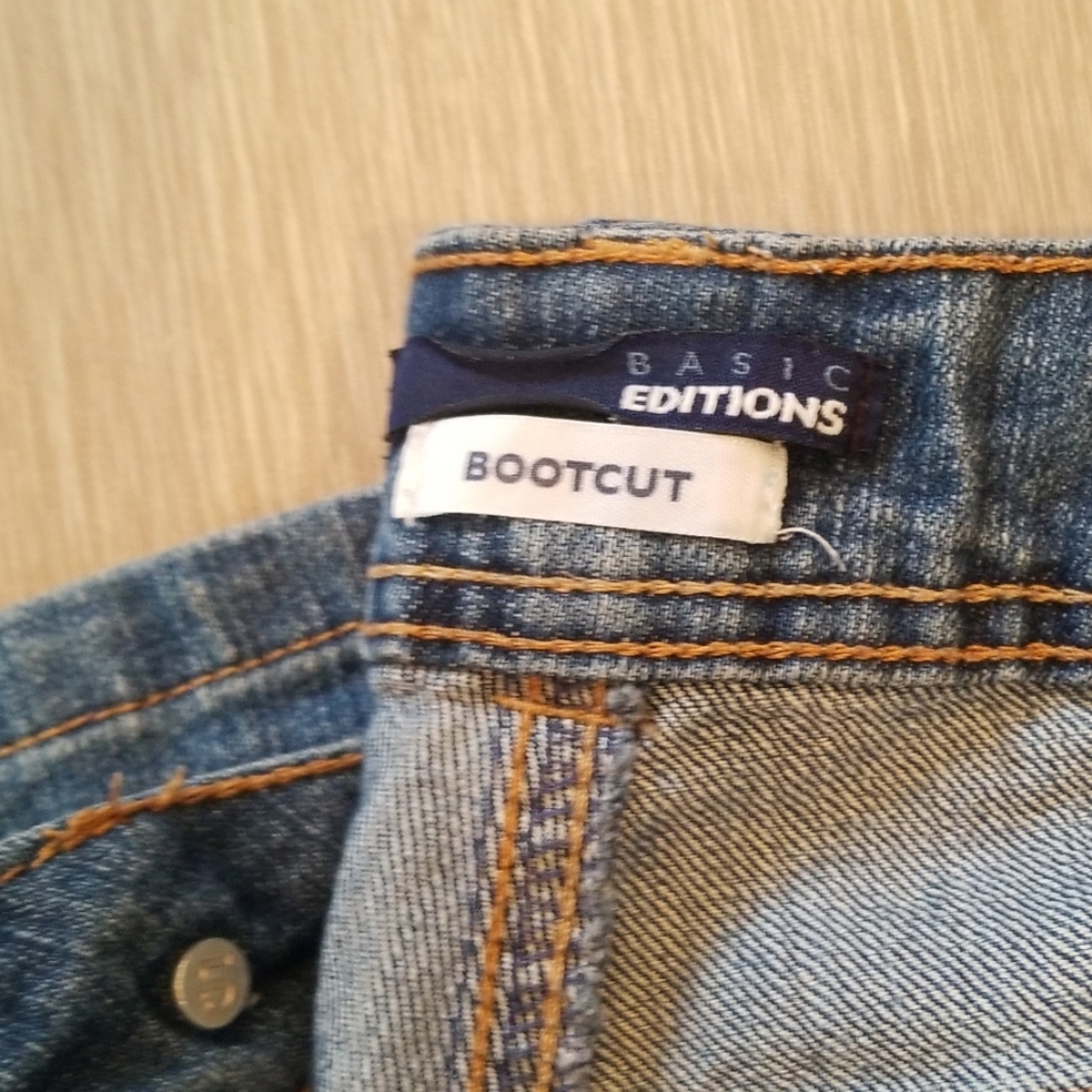 Jeans - Picture 3 of 5